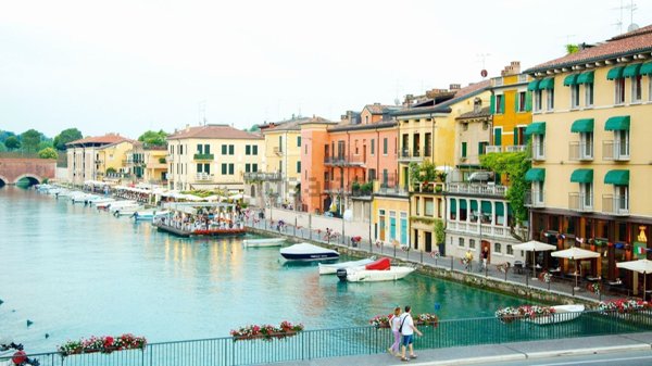 appartamento in vendita a Peschiera del Garda