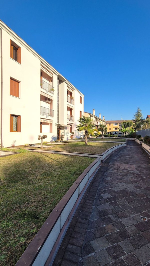 appartamento in vendita a Peschiera del Garda