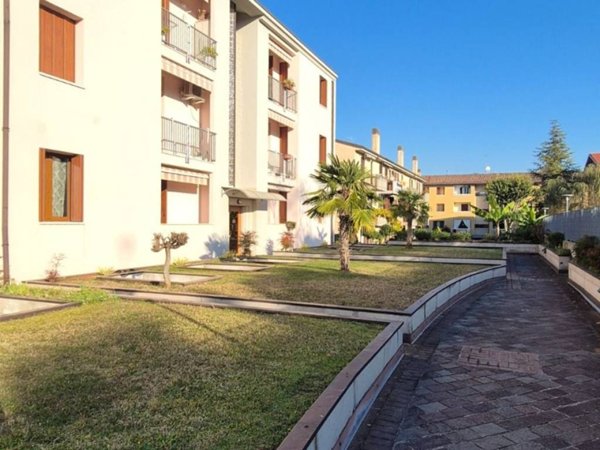 appartamento in vendita a Peschiera del Garda