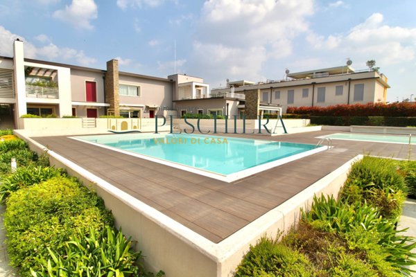 appartamento in vendita a Peschiera del Garda in zona San Benedetto di Lugana