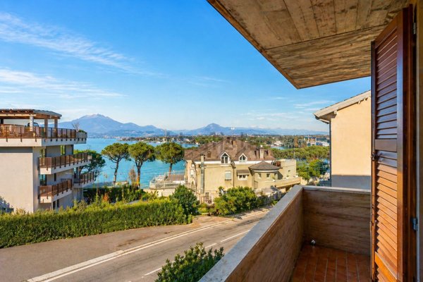 appartamento in vendita a Peschiera del Garda in zona San Benedetto di Lugana