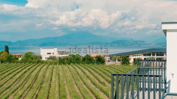 appartamento in vendita a Peschiera del Garda