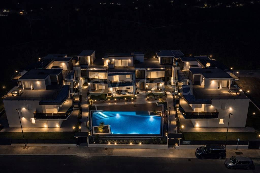 appartamento in vendita a Peschiera del Garda