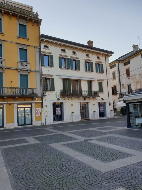 appartamento in vendita a Peschiera del Garda