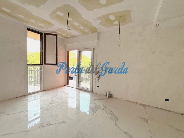 appartamento in vendita a Peschiera del Garda