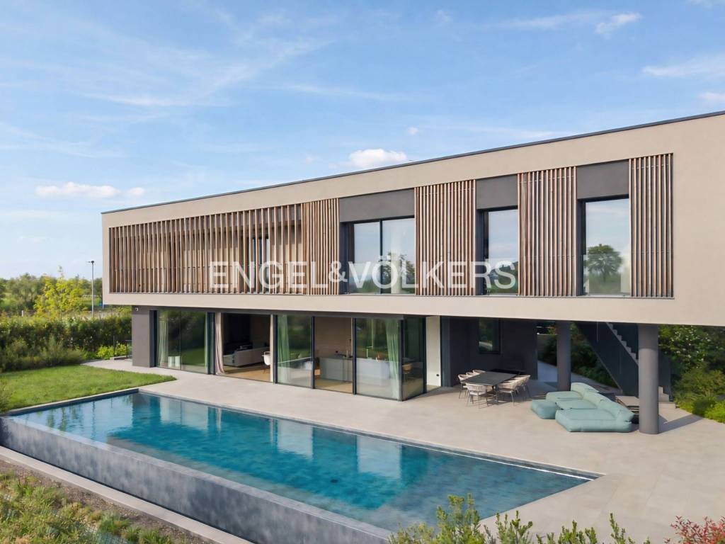 casa indipendente in vendita a Peschiera del Garda