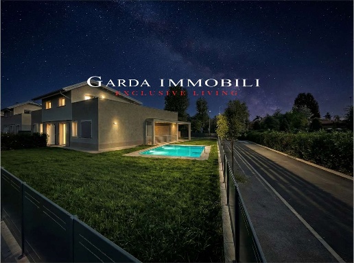 casa indipendente in vendita a Peschiera del Garda