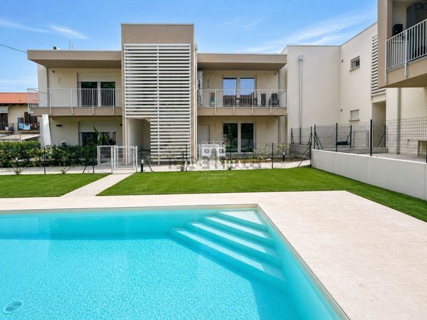 appartamento in vendita a Peschiera del Garda