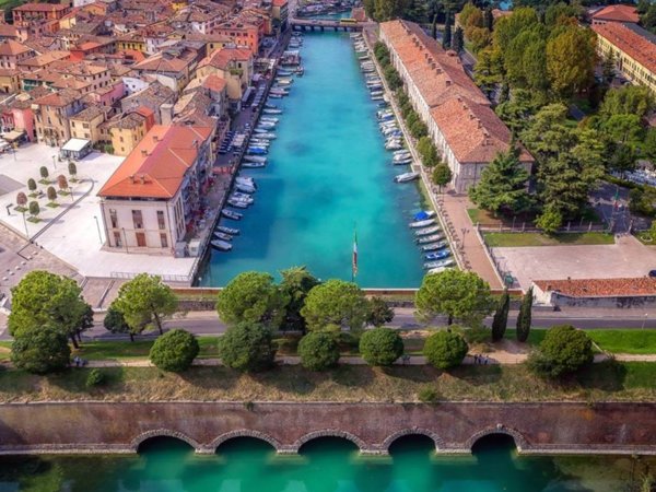 appartamento in vendita a Peschiera del Garda