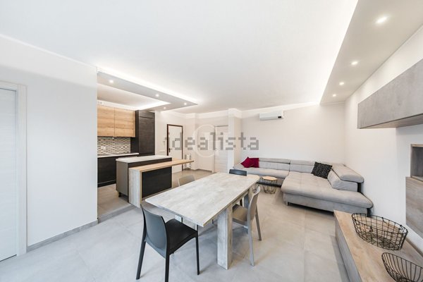 appartamento in vendita a Peschiera del Garda