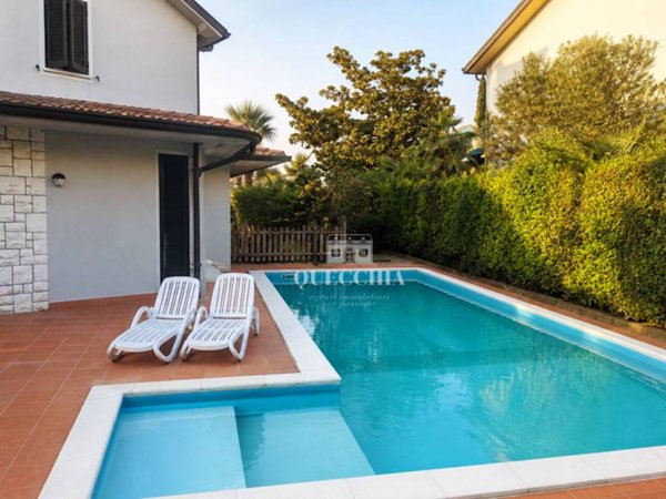 casa indipendente in vendita a Peschiera del Garda