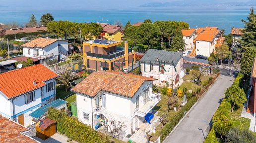 appartamento in vendita a Peschiera del Garda in zona San Benedetto di Lugana