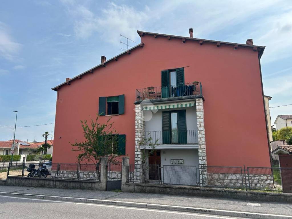 appartamento in vendita a Peschiera del Garda
