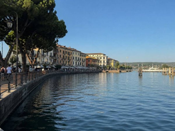 appartamento in vendita a Peschiera del Garda