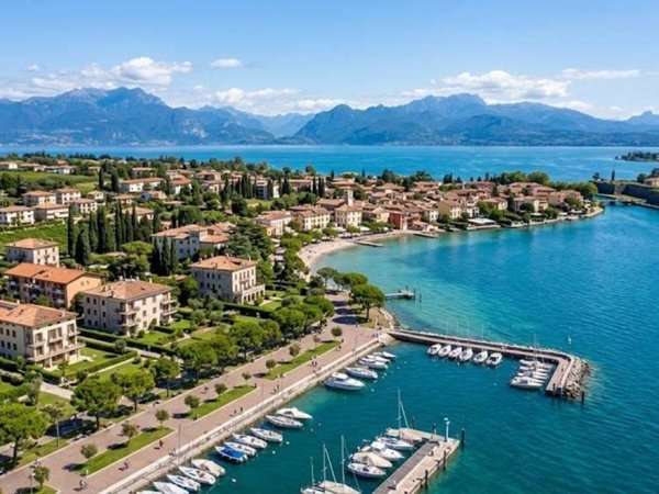 appartamento in vendita a Peschiera del Garda