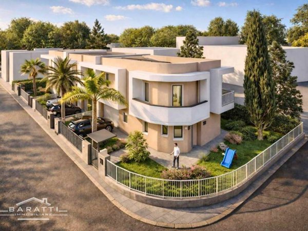casa indipendente in vendita a Peschiera del Garda