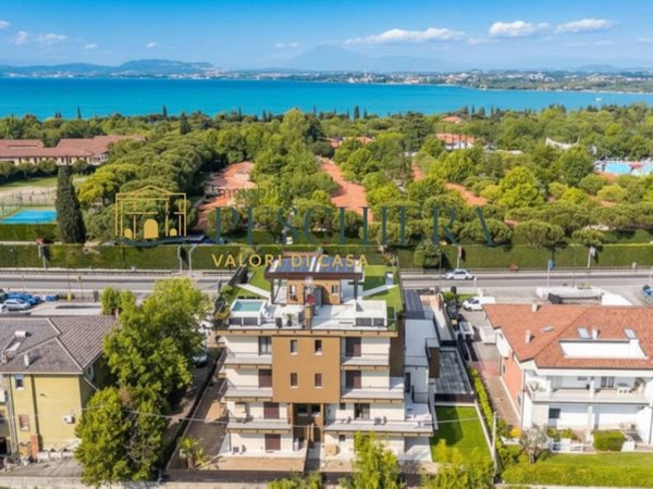 appartamento in vendita a Peschiera del Garda in zona San Benedetto di Lugana