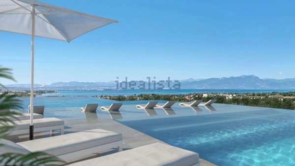 appartamento in vendita a Peschiera del Garda