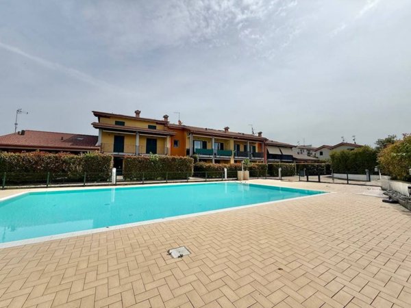 appartamento in vendita a Peschiera del Garda in zona San Benedetto di Lugana