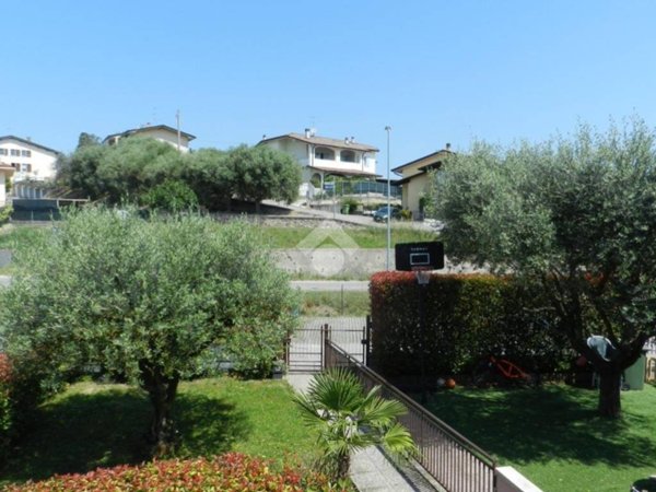 appartamento in vendita a Peschiera del Garda in zona Broglie