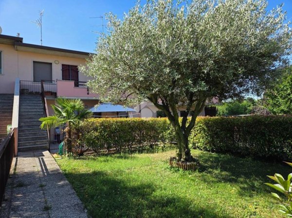 appartamento in vendita a Peschiera del Garda in zona Broglie