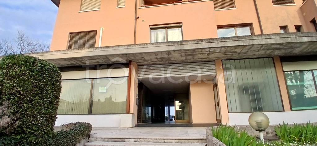 appartamento in vendita a Peschiera del Garda in zona San Benedetto di Lugana