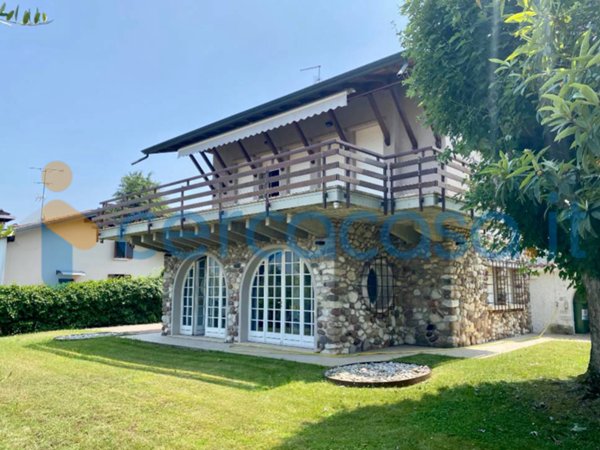 casa indipendente in vendita a Peschiera del Garda in zona Broglie