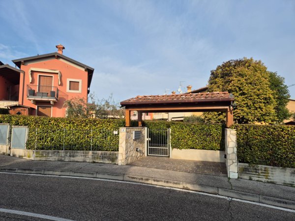 appartamento in vendita a Peschiera del Garda