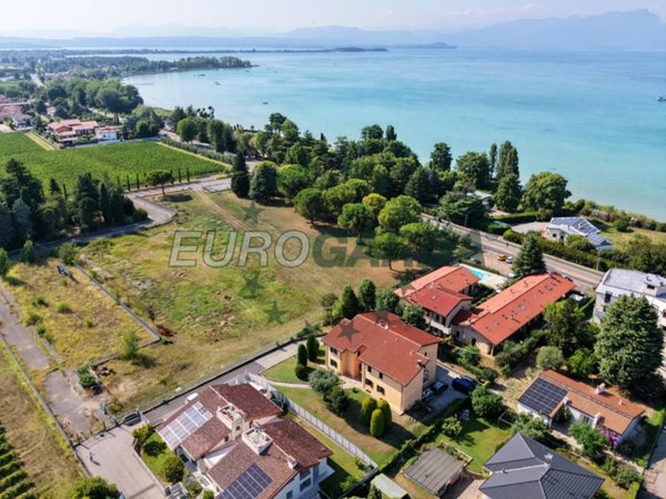appartamento in vendita a Peschiera del Garda in zona San Benedetto di Lugana