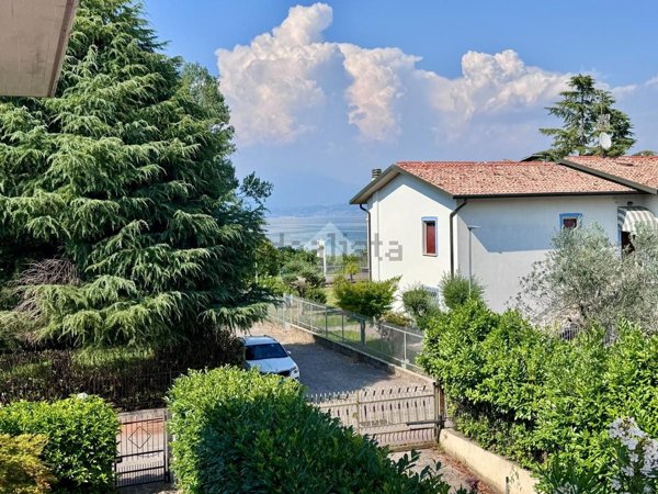 appartamento in vendita a Peschiera del Garda in zona San Benedetto di Lugana