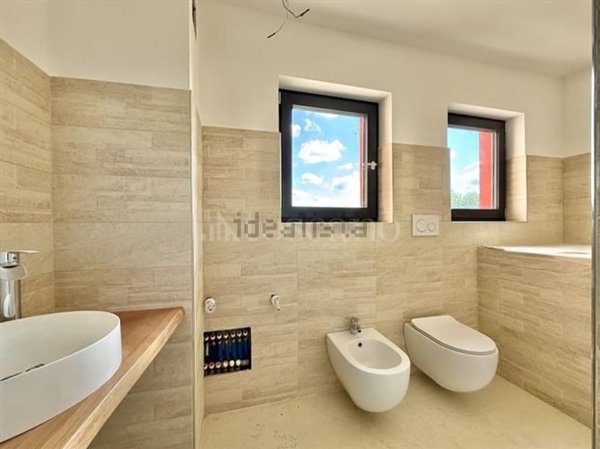 pentavano in vendita a Peschiera del Garda in zona San Benedetto di Lugana