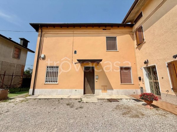 casa indipendente in vendita a Peschiera del Garda