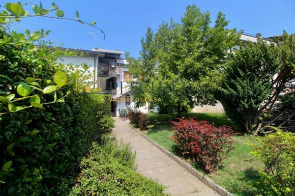 appartamento in vendita a Peschiera del Garda in zona San Benedetto di Lugana