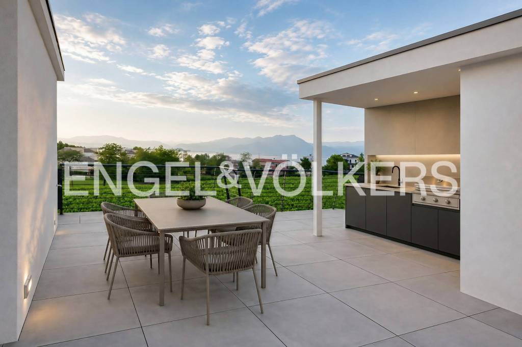 appartamento in vendita a Peschiera del Garda in zona San Benedetto di Lugana