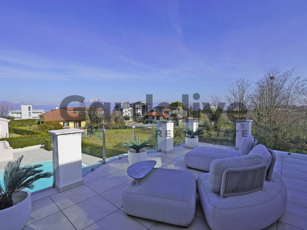 casa indipendente a Peschiera del Garda in zona San Benedetto di Lugana