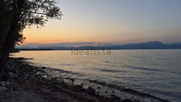 appartamento in vendita a Peschiera del Garda in zona San Benedetto di Lugana