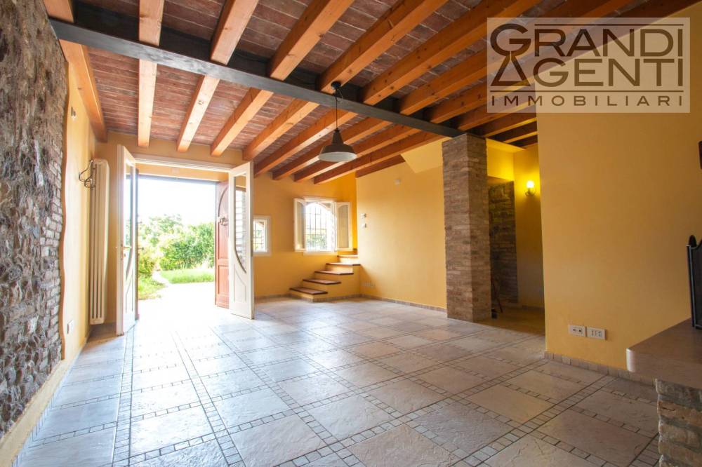 casa indipendente in vendita a Peschiera del Garda