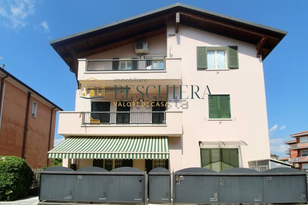 appartamento in vendita a Peschiera del Garda in zona San Benedetto di Lugana