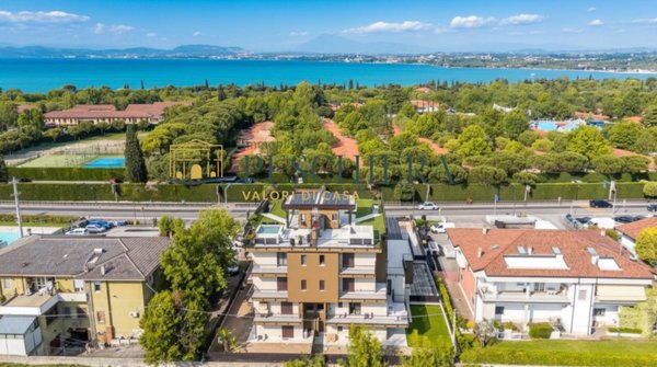 appartamento in vendita a Peschiera del Garda in zona San Benedetto di Lugana