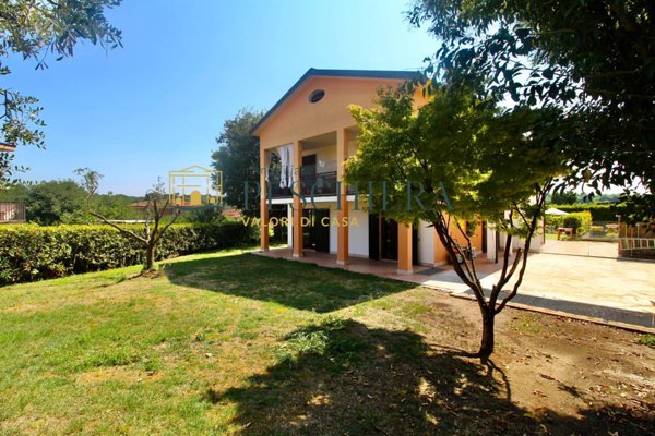 appartamento in vendita a Peschiera del Garda in zona Broglie