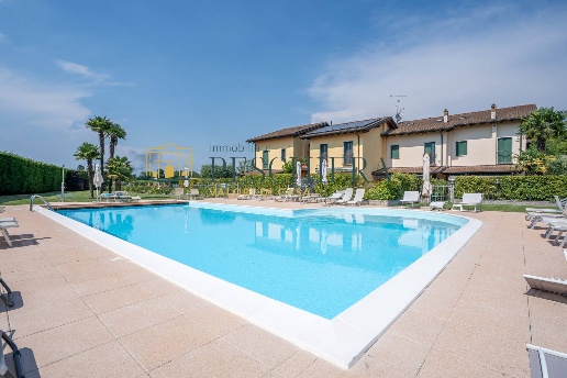 casa indipendente in vendita a Peschiera del Garda