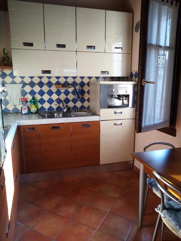 appartamento in vendita a Peschiera del Garda in zona San Benedetto di Lugana