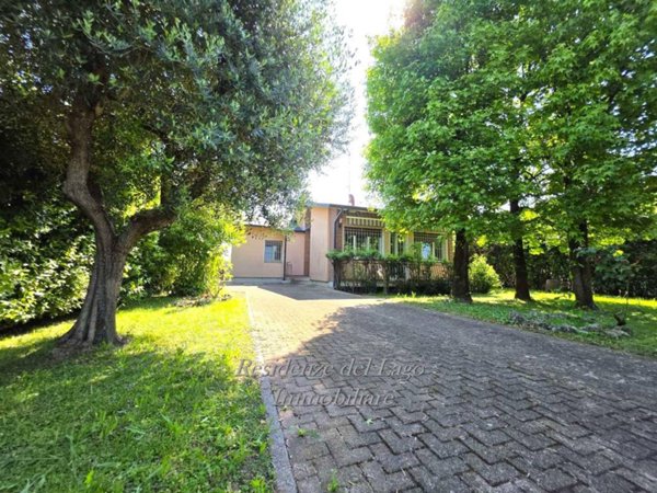 casa indipendente a Peschiera del Garda in zona San Benedetto di Lugana