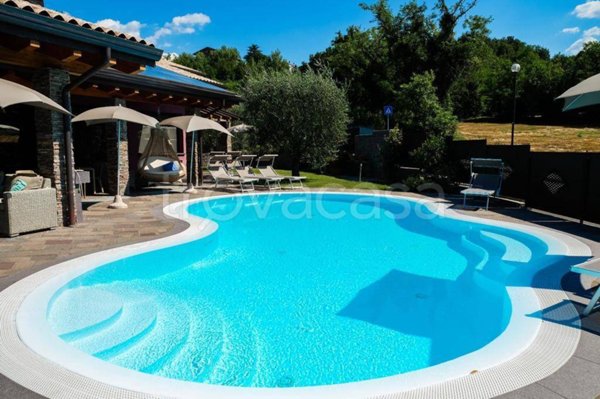 casa indipendente in vendita a Peschiera del Garda in zona Broglie