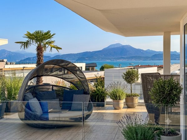 appartamento in vendita a Peschiera del Garda in zona San Benedetto di Lugana