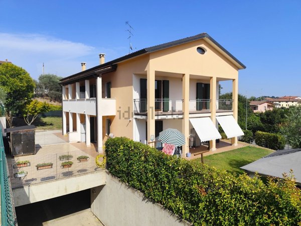 appartamento in vendita a Peschiera del Garda in zona Broglie