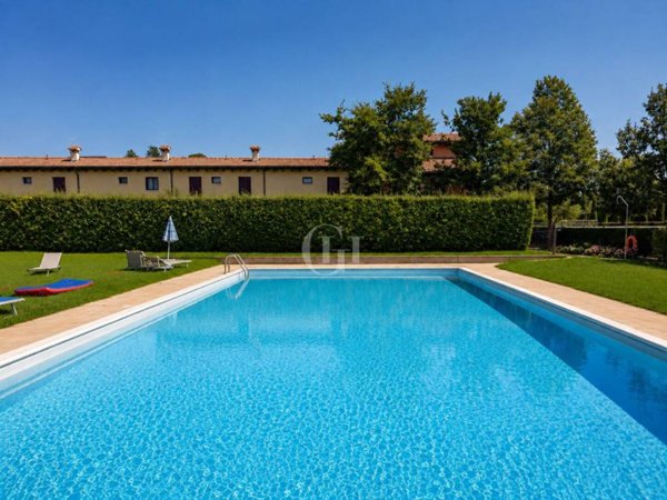 casa indipendente a Peschiera del Garda in zona San Benedetto di Lugana
