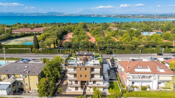 appartamento in vendita a Peschiera del Garda in zona San Benedetto di Lugana