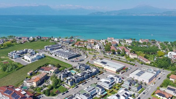 appartamento in vendita a Peschiera del Garda in zona San Benedetto di Lugana