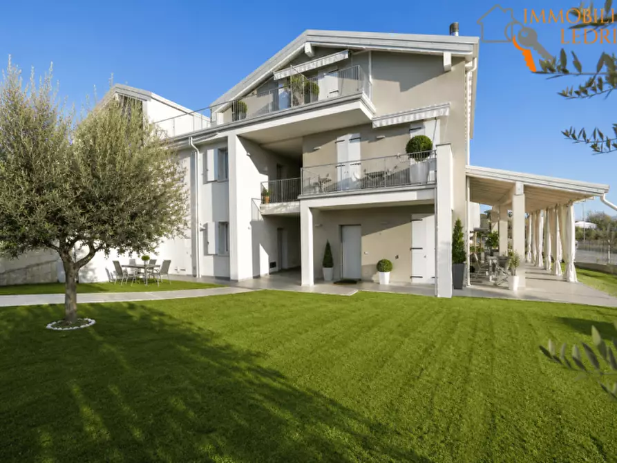 casa indipendente in vendita a Peschiera del Garda